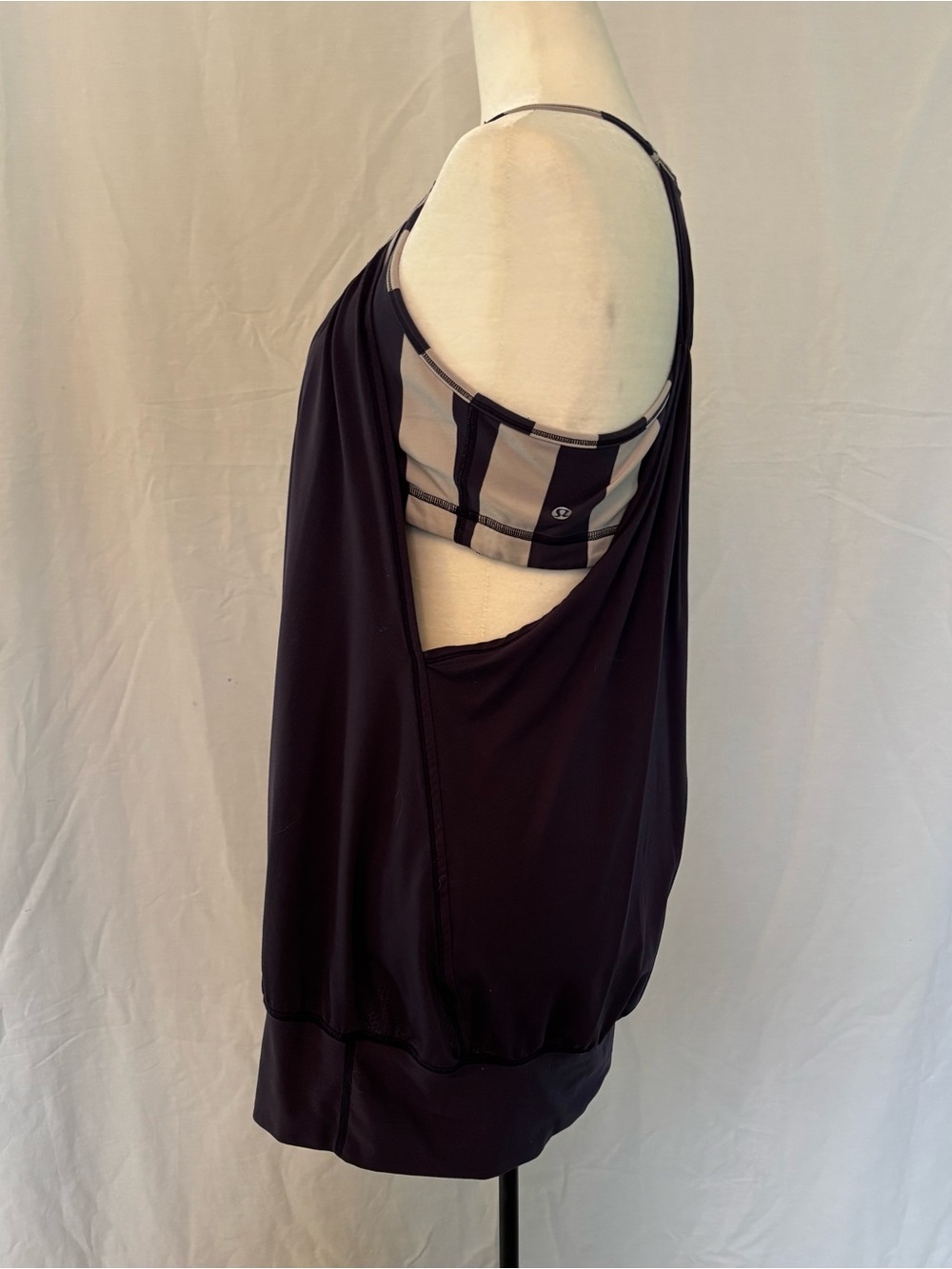 Lululemon No Limits Tank Cadet Blue Steep Stripe Racerback Yoga Top 6/8